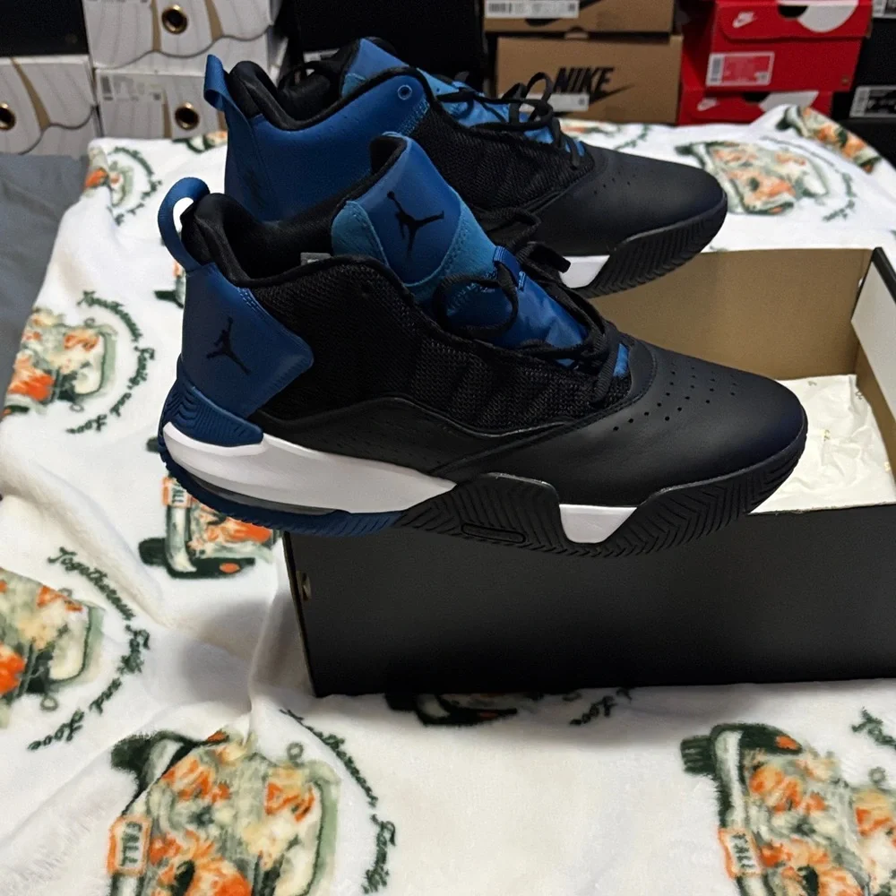 Jordan black and Blue Men's Athletic Shoes
